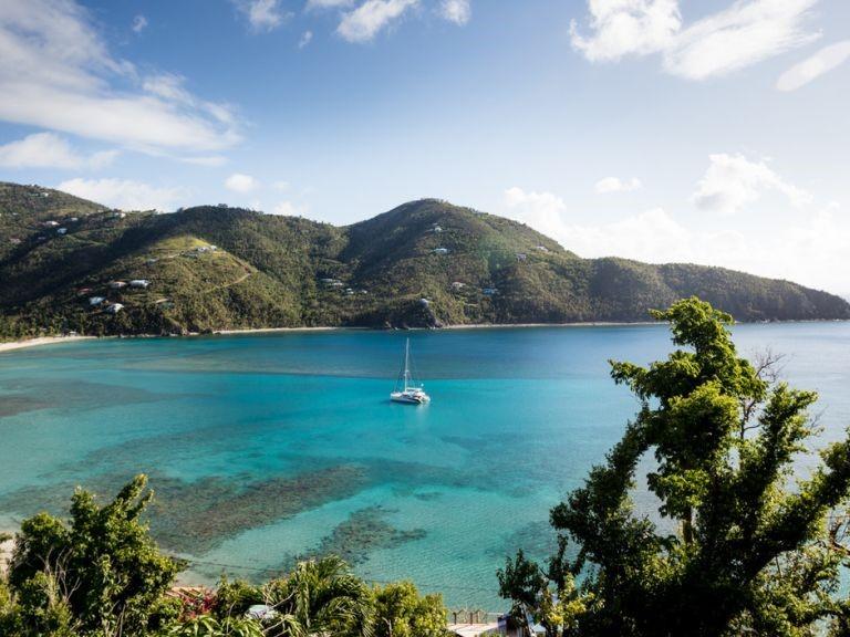 Trabajo soñado: Multimillonario busca a pareja para que viva -con gastos pagados- en paradisíaca isla del Caribe