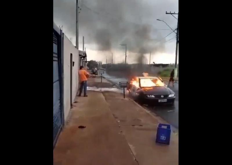 Mujer descrubre que su esposo le era infiel con su padre y los expone a través de Facebook