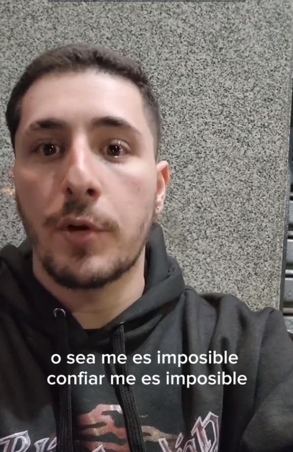Joven relata la pero cita que tuvo