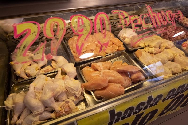 Pollo crudo - Agencia Uno