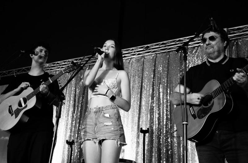 Instagram - Álvaro Henríquez junto a su hija Olivia