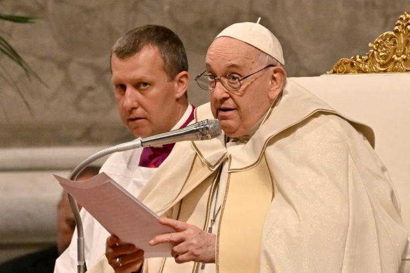 AFP - Papa Francisco zanja polémica con el presidente argentino Milei