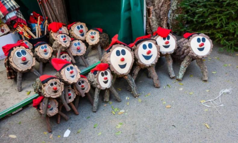 Tió de Nadal: La extraña tradición navideña de un tronco que debes golpear para que "defeque" regalos