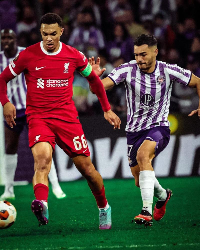 Gabriel Suazo es el jugador con más duelos ganados en la Europa League 2023-24 - Crédito: Instagram