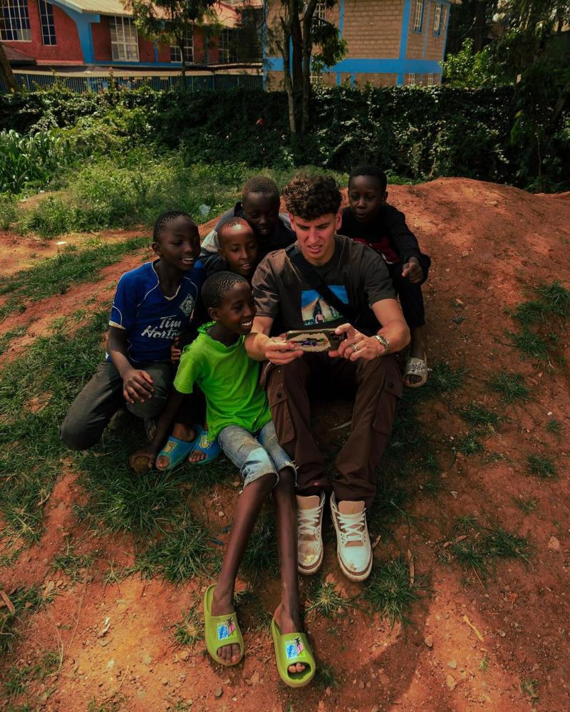 Igor Lichnovsky sorprendió al pasar la navidad en Kenia / Instagram