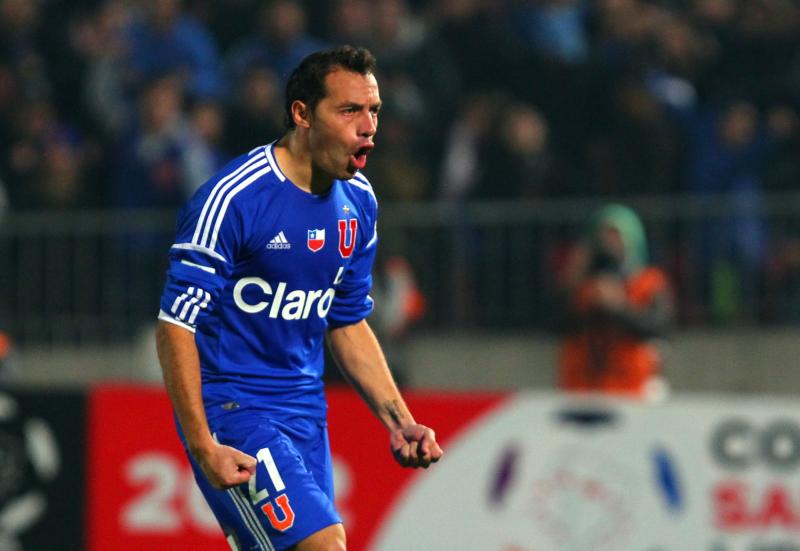 Marcelo Díaz anotó el único gol del empate 1-1 entre la U de Chile y Libertad en la Copa Libertadores 2012. (Agencia UNO)