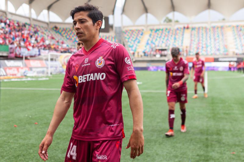 Tras su paso por Deportes La Serena, Matías Fernández se retiro oficialmente este 2023 con su partido de despedida en el Monumental / Agencia UNO