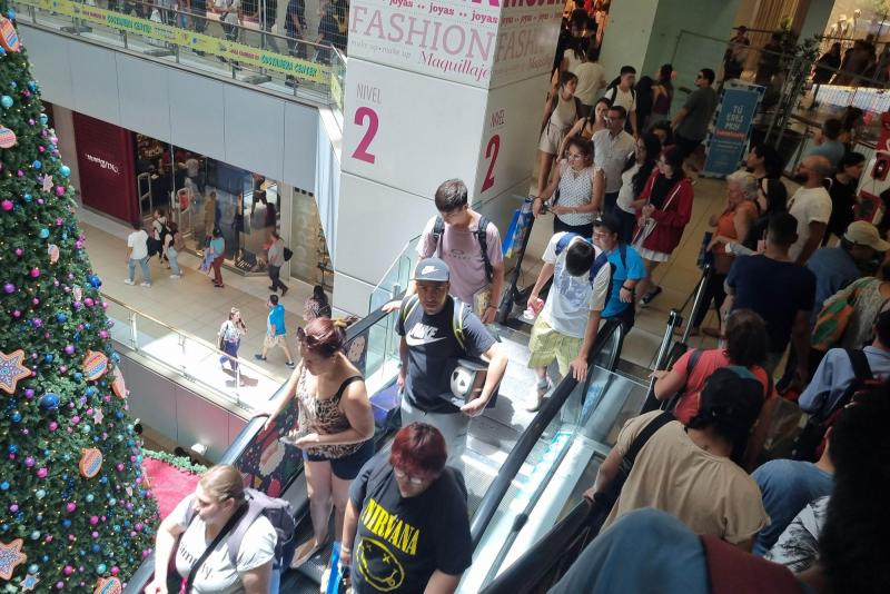 Agencia Uno - Compras en Navidad