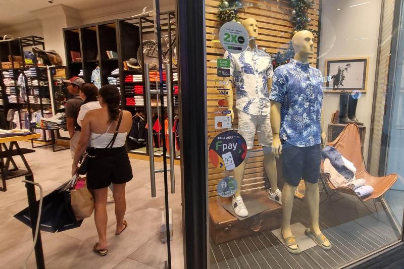 Agencia Uno - Centros comerciales deberán cerrar para el plebiscito