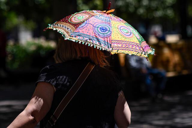 Agencia Uno - Estudio reveló las 10 comunas de Santiago que más sufren por las olas de calor