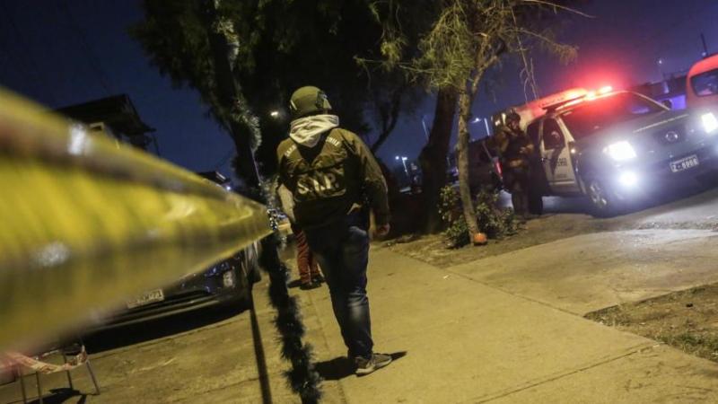 Agencia Uno Referencial - Sujetos dificultaron acceso de Carabineros al sitio de homicidio en Pedro Aguirre Cerda