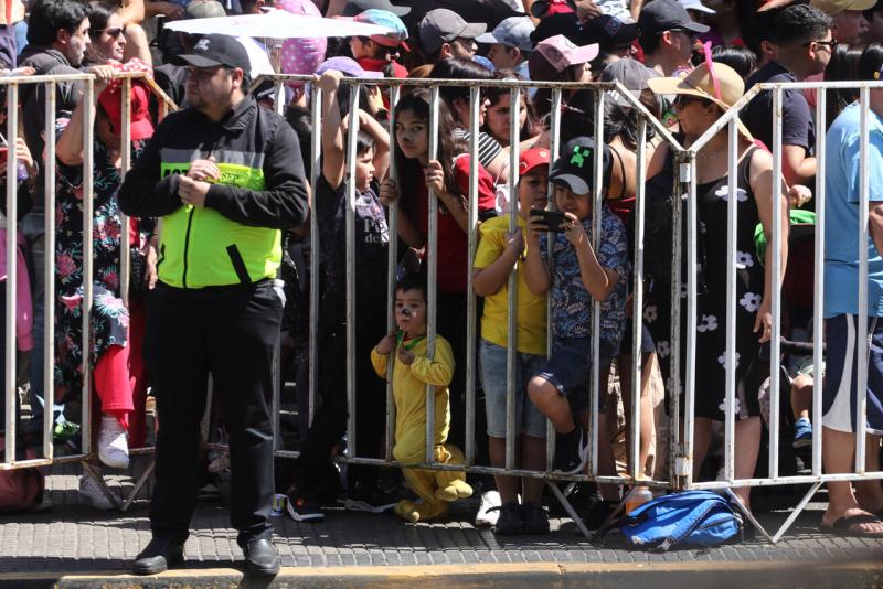 Agencia Uno - Paris Parade