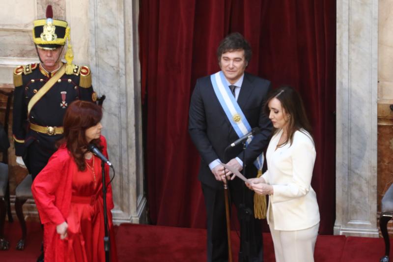 Javier Milei impediría la llegada de los futbolistas chilenos a Boca Juniors. Imagen: Agencia Uno.