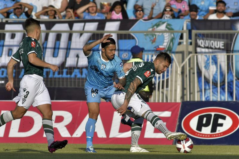 Deportes Iquique está venciendo 2-1 a Santiago Wanderers / Agencia Uno