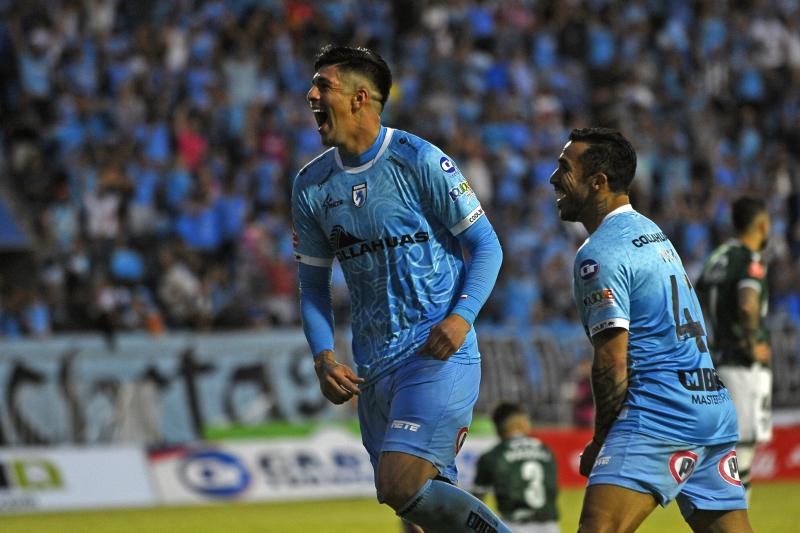 Deportes Iquique le amargó la noche a Matías Plaza y Santiago Wanderers / Agencia Uno
