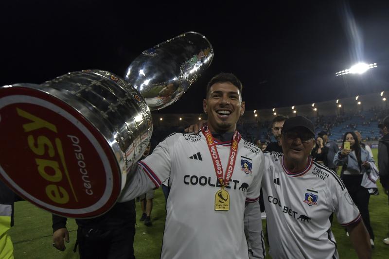 Colo Colo se podría encontrar a un rival de peso en la fase 2 de la Copa Libertadores. Imagen: Agencia Uno.