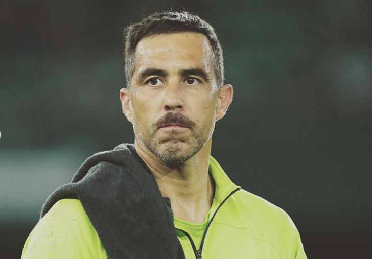 Descartan que Claudio Bravo planee retirarse del fútbol a fin de año.