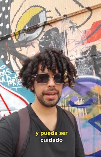 Tiktoker denuncia rayados en mural de Mon Laferte