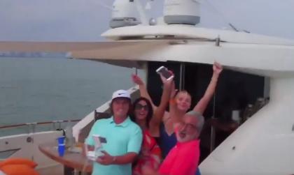 Luis Hermosilla de fiesta en un yate en Miami