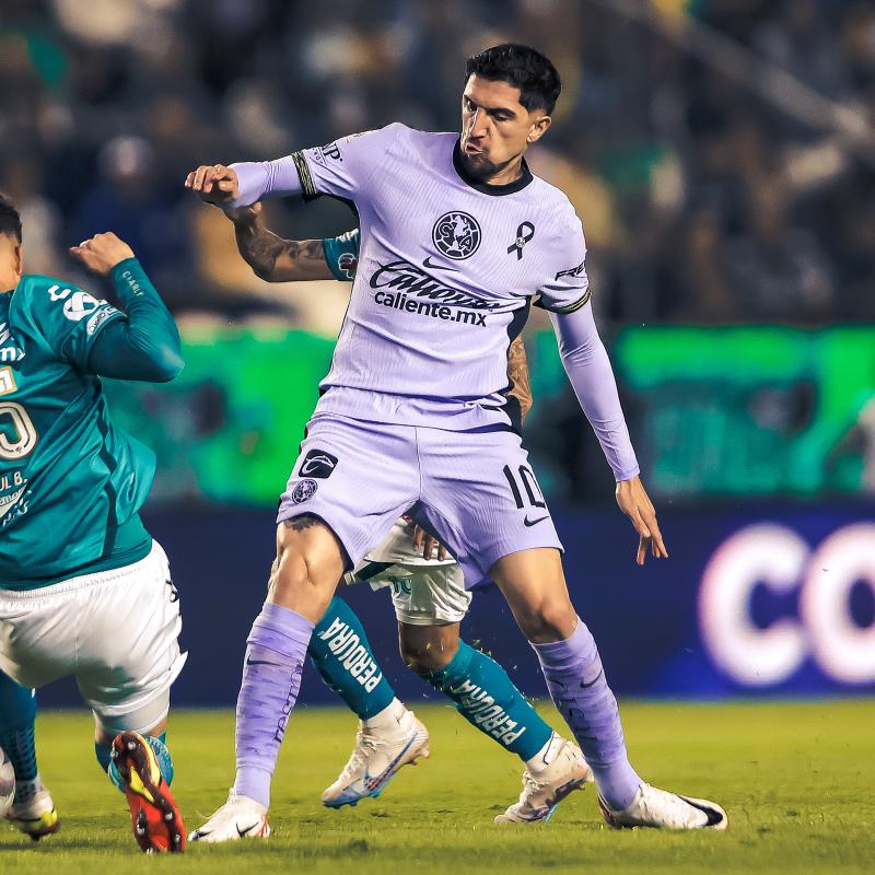 Diego Valdés fue elegido como el mejor futbolista de la liga mexicana. / Foto: @ClubAmérica