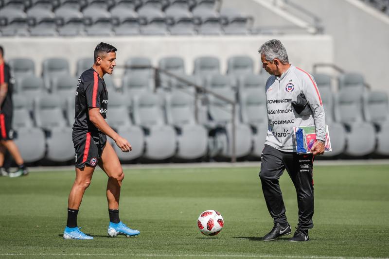 Reinaldo Rueda destacó el trabajo de Alexis Sánchez en el Inter en medio de las críticas. (Photosport)
