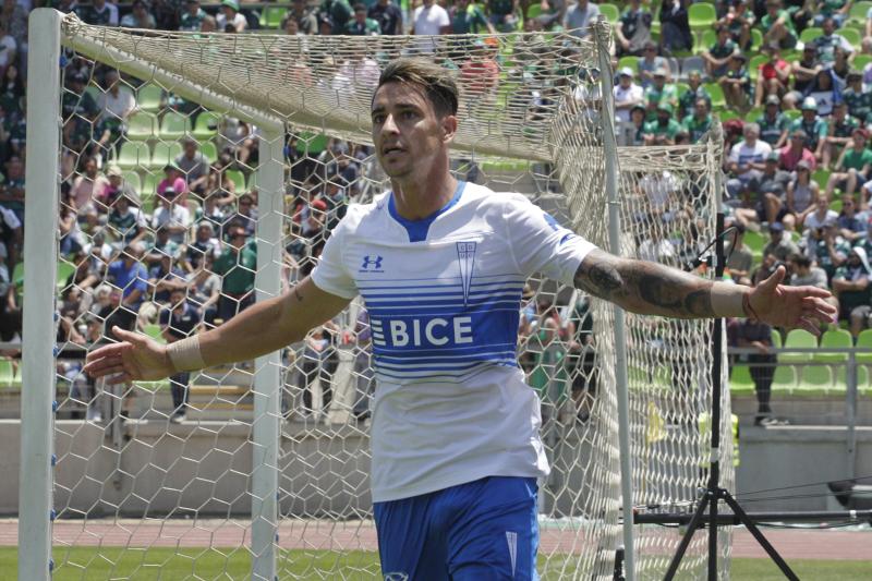 El primer gol de Fernando Zampedri con la UC en Primera División, ante Santiago Wanderers en el 2020 - Créditos: Photosport