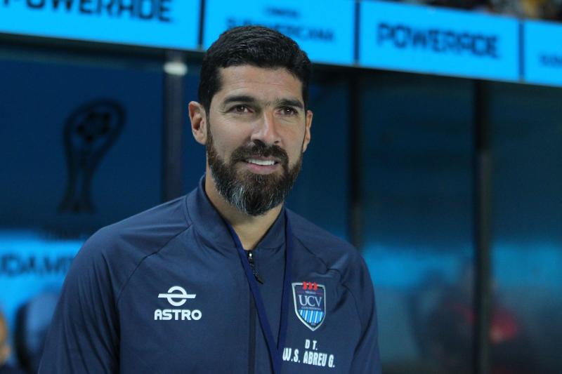 Sebastián Abreu se postula para la U - Créditos: Photosport