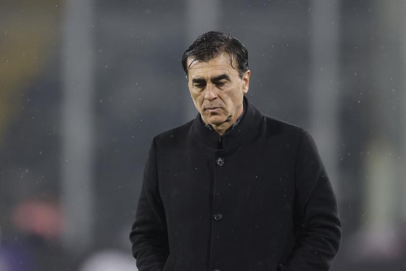 Gustavo Quinteros no fue renovado y debió decir adiós en Colo Colo. (Photosport)