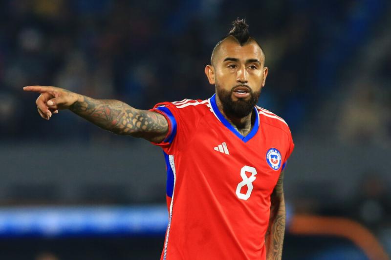 Boca Juniors busca a Arturo Vidal - Crédito: Photosport.