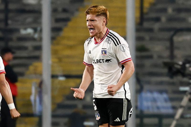 Leonardo Gil podría dejar Colo Colo para 2024 - Crédito: Photosport.