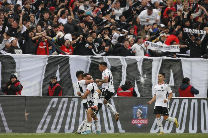 Colo Colo fue el equipo que llevó más público al estadio esta temporada 2023. (Photosport)
