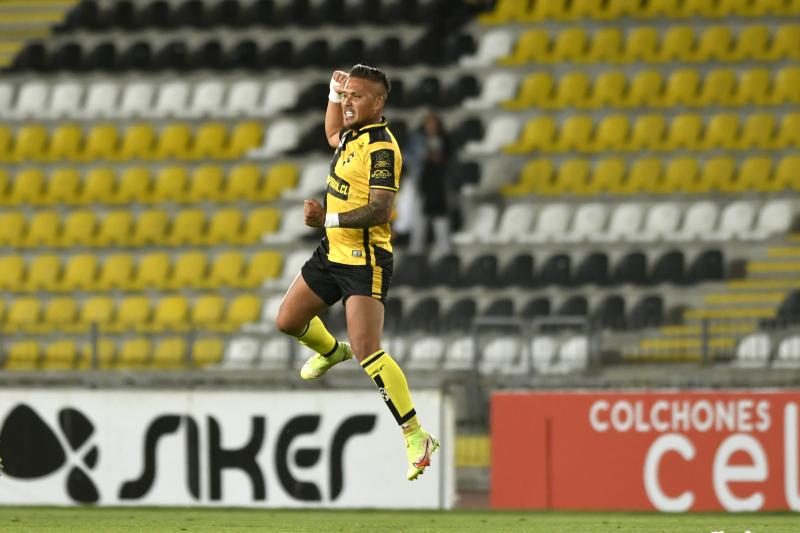 Javier Parraguez dice adiós a Coquimbo Unido para volver al fútbol brasileño. (Photosport)