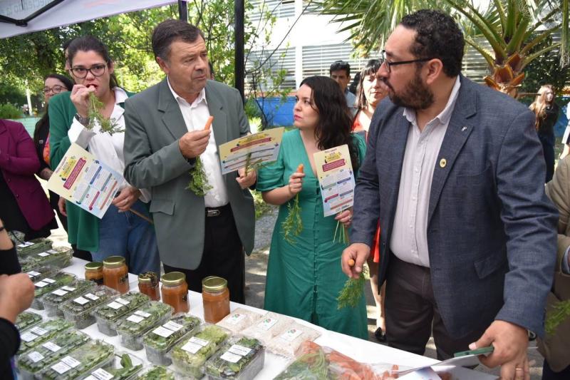 Representantes de Gobierno anunciaron 14 mil millones de pesos en productos locales.