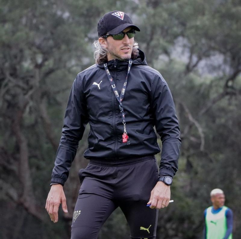 Luis Zubeldía es opción para dirigir a Colo Colo - Crédito: Instagram @ldu_oficial