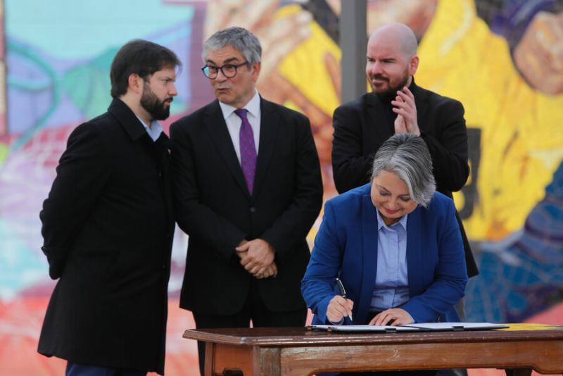 Agencia Uno - Matthei critica al Gobierno de Boric