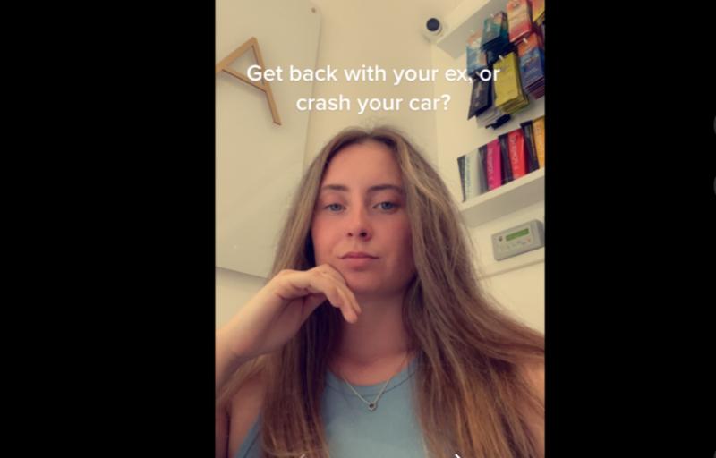 "Prometí portarme bien": Joven es despedida luego de emborracharse en fiesta del trabajo