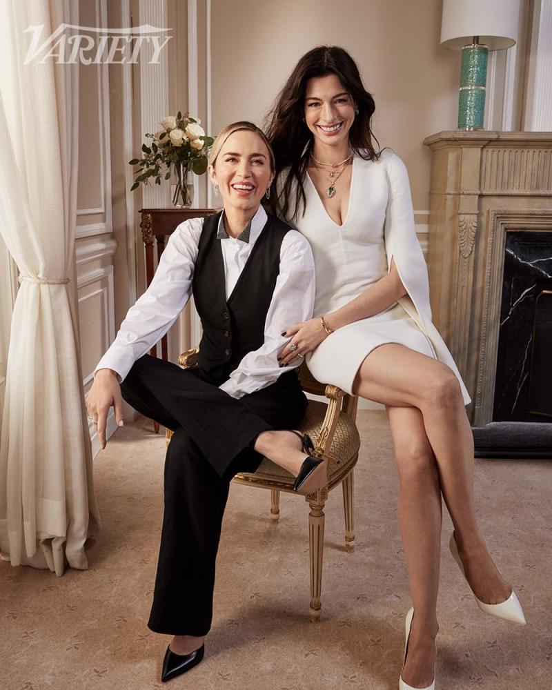 Variety - Anne Hathaway y Emily Blunt.