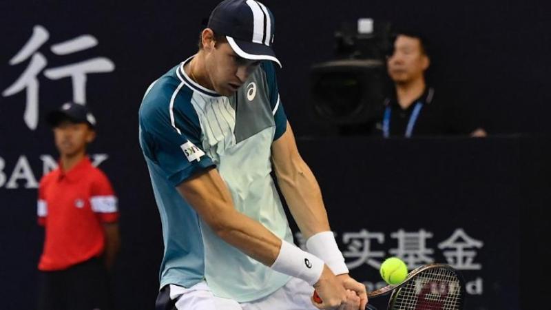 AFP - Nicolás Jarry vence a Schwartzman y avanza a cuartos de final del Masters de Shanghai en octubre 2023
