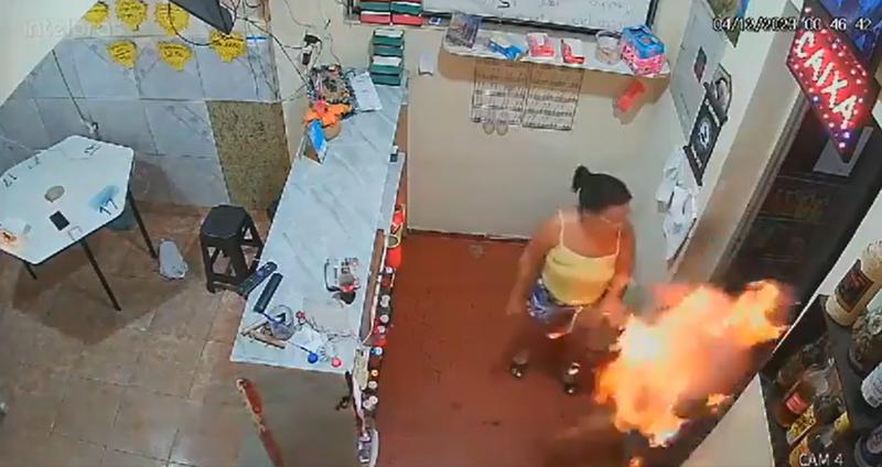 Explora Noticias- Mujer quemó vivo a su esposo luego de discutir en Brasil: llevaban 30 años de casados