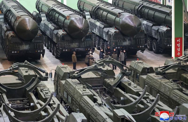 AFP - Corea del Norte dispara 200 proyectiles de artillería desde costa oeste