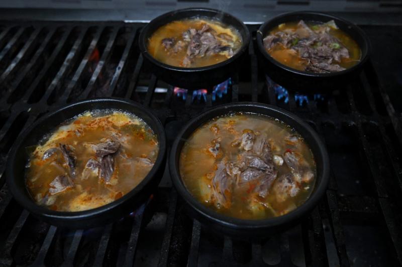 afp - Clientes y vendedores impactados por veda surcoreana a carne de perro