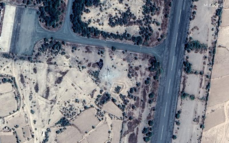 afp - EEUU derriba misil disparado contra navío estadounidense desde Yemen