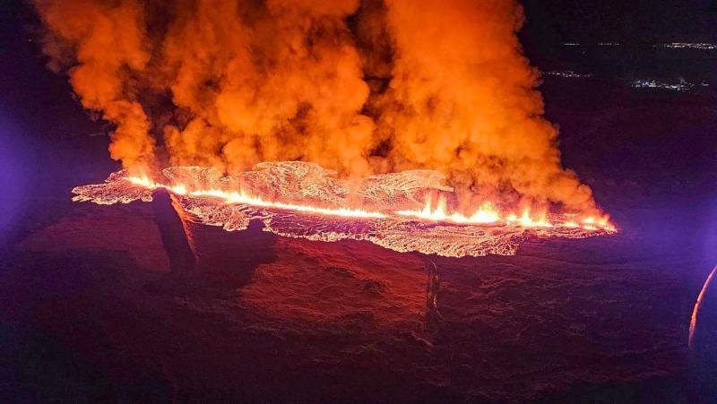 Nueva erupción volcánica en Islandia: Lava se acerca a las casas