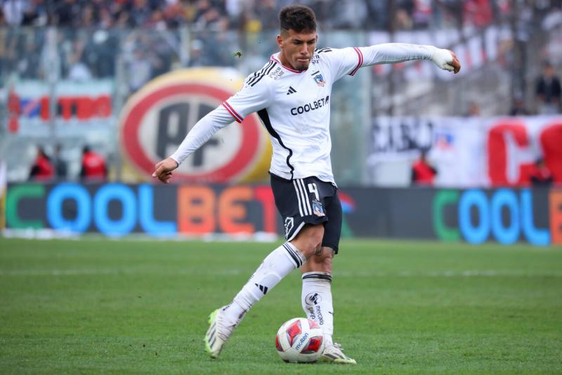 Alan Saldivia podría dejar Colo Colo - Crédito: Agencia Uno