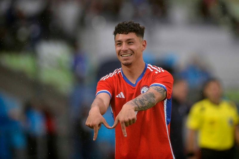 César Pérez podría partir a Europa - Crédito: Agencia Uno.