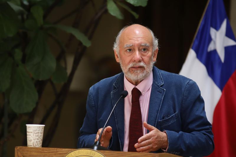 Iván Flores (DC) y reuniones en casa de Zalaquett: “Cada vez que un ministro explica, cada vez la embarran más”