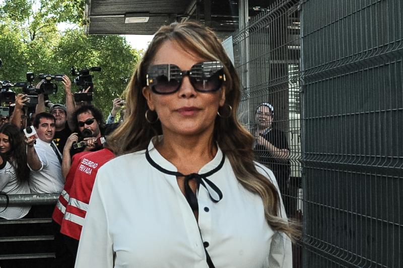 Agencia Uno - Cathy Barriga quedó con arresto domiciliario total y con arraigo nacional