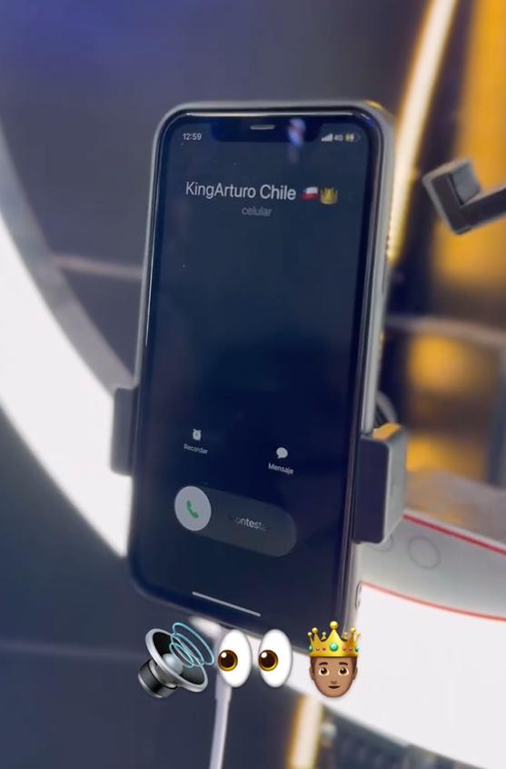 La llamada de Arturo Vidal para su barbero que estaban esperando los hinchas de Colo Colo / Instagram