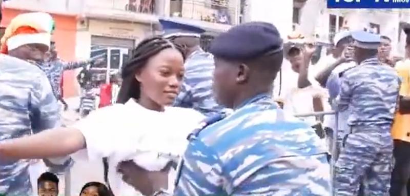 El insólito manoseo que se vivió en la Copa de África - Créditos: @osasuo