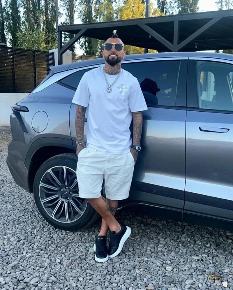 El vehículo de Arturo Vidal en Chile / Instagram